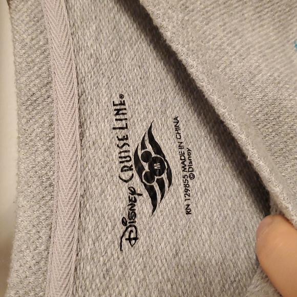 Disney Cruise Line Crewneck Sweater. Light Grey. Textured. Bahamas. Size M. - Picture 4 of 10